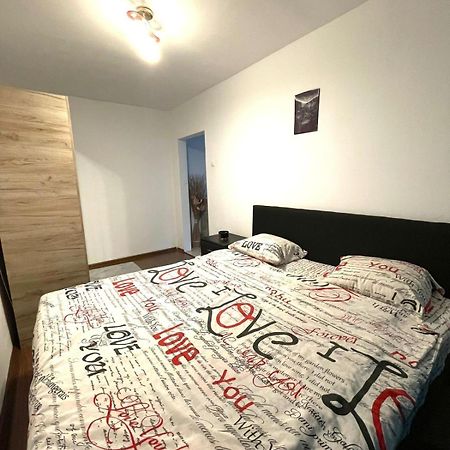 Apartament Inu Orşova エクステリア 写真